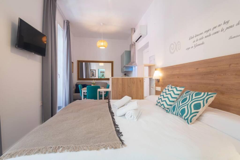 Apartamento Rosarioseis LOFT CORRAL DEL CARBÓN Granada Exterior foto